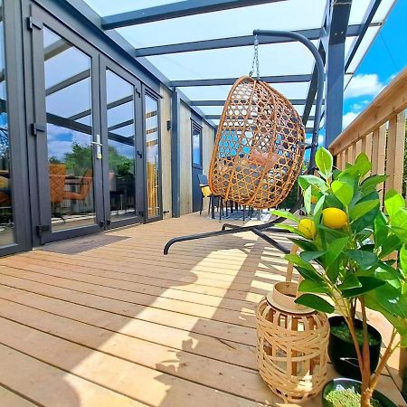 Luxe Chalet Met Veranda En Tuin , Nabij Zwembad Vp006 Heinkenszand Eksteriør billede